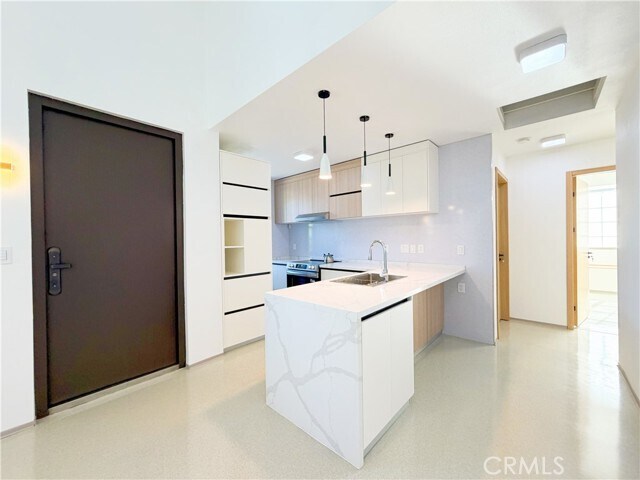 Building Photo - 1 Quiet Hills Cir