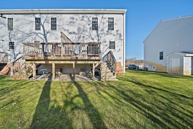 Building Photo - 1 Paradise Ln