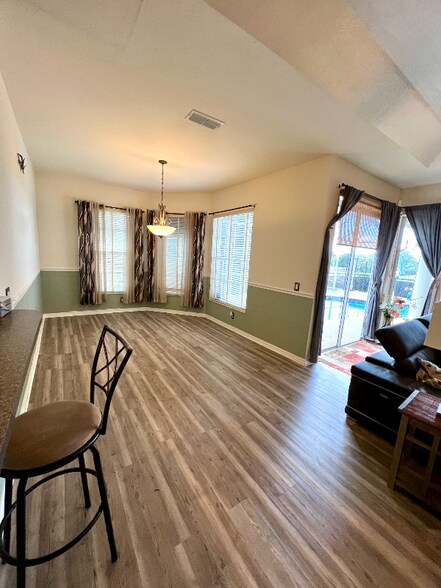 Building Photo - 616 Mirror Lakes Falls Ln