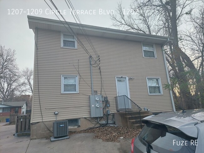 Building Photo - Available NOW! Lower Level 4 Bed / 2 Bath ...