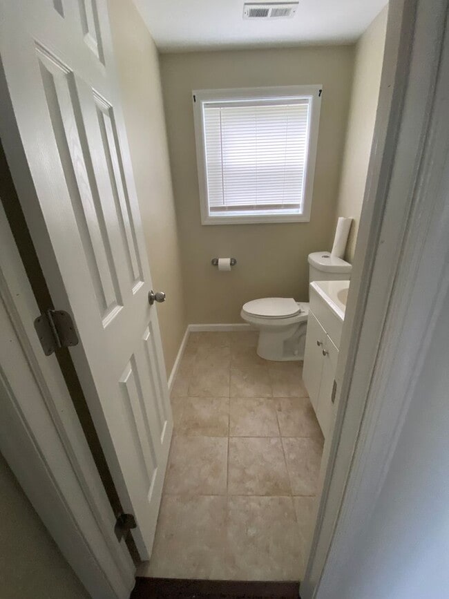 Building Photo - 241 Lafayette Ave