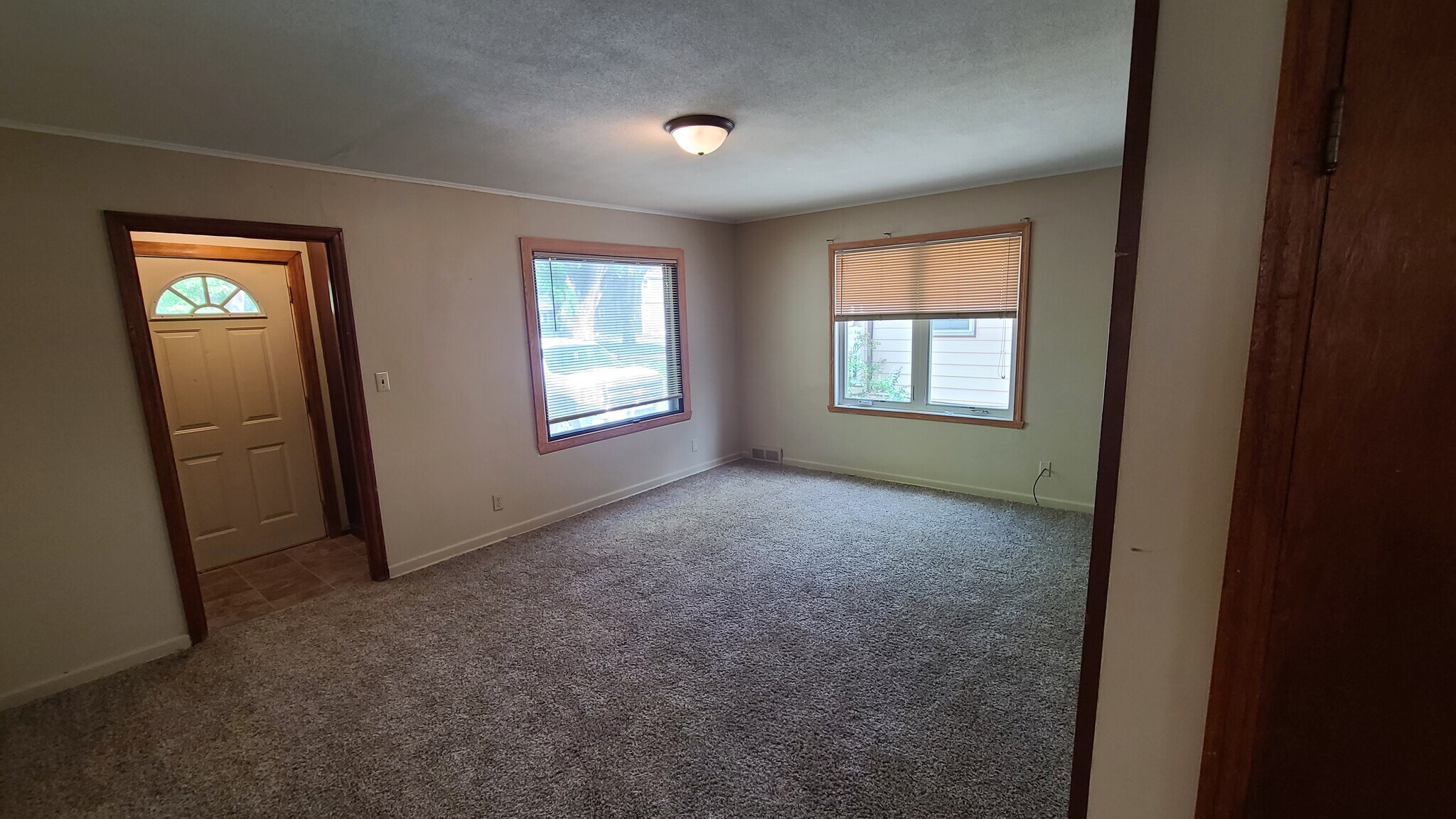 Building Photo - 1326 11th St N