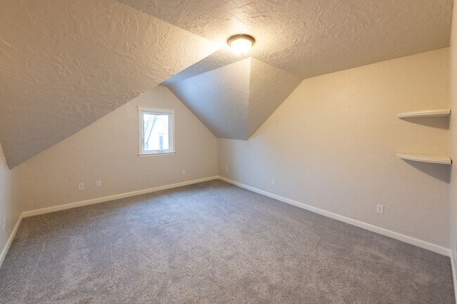 Building Photo - 425 N 7th Ave