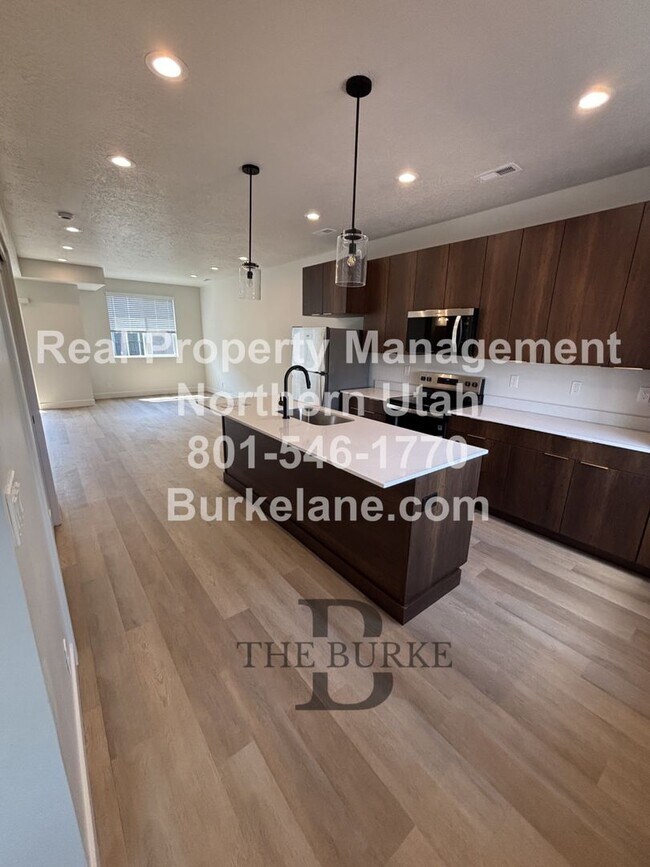 Building Photo - *Brand New Townhomes in Farmington