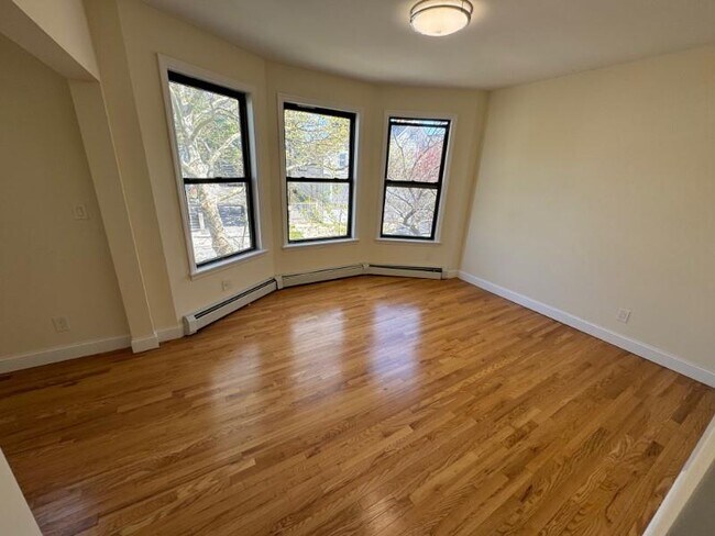 Building Photo - 30 N Terrace Ave