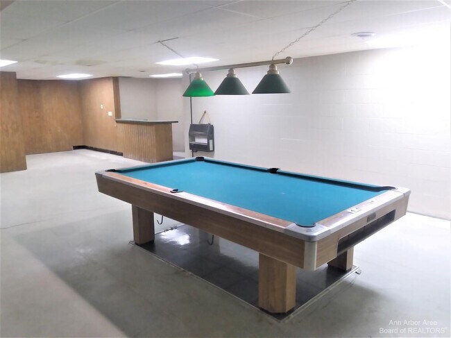 Building Photo - 5383 Textile Rd