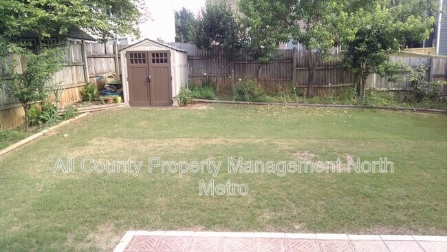 Building Photo - 225 Leasingworth Way