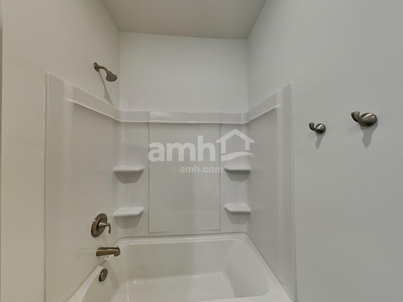 Building Photo - 9166 Henley Ave