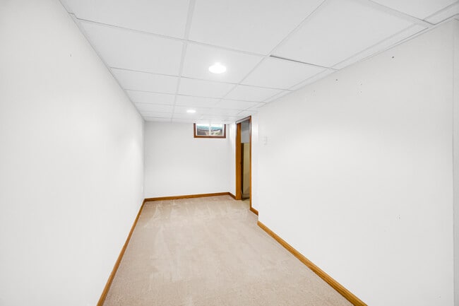 Building Photo - 66 Catherine Ct
