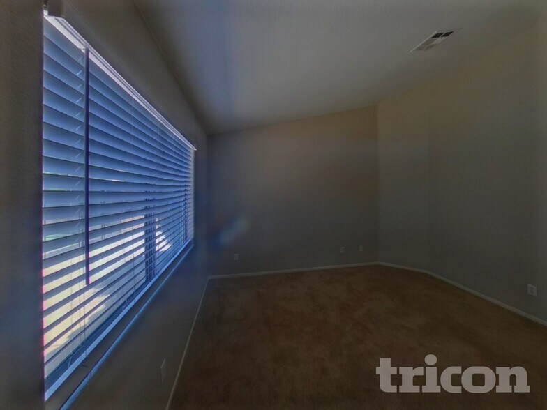 Building Photo - 604 Lively Fiesta Way