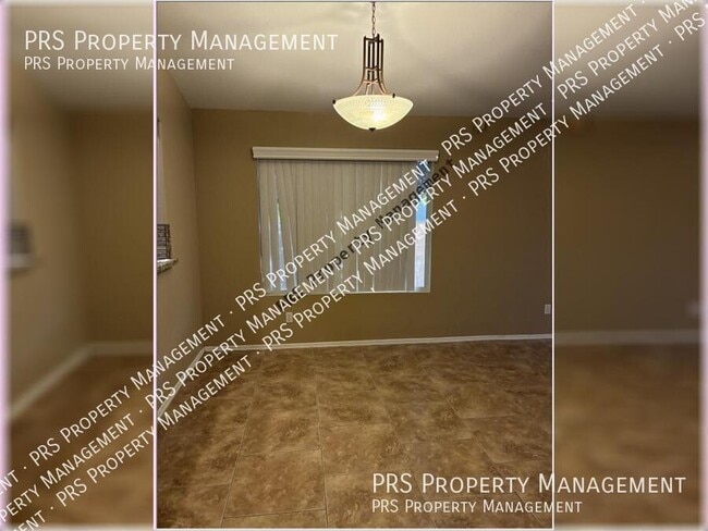 Building Photo - 1041 E Silverwood Dr