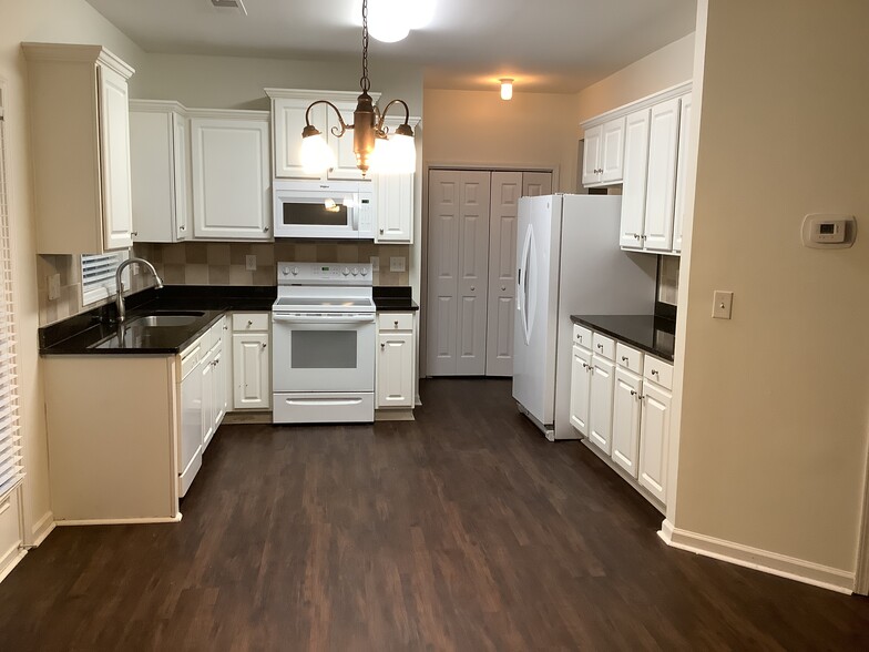 Building Photo - 14616 Asheton Creek Dr