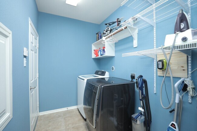 Building Photo - 18123 Quarry Vale Dr
