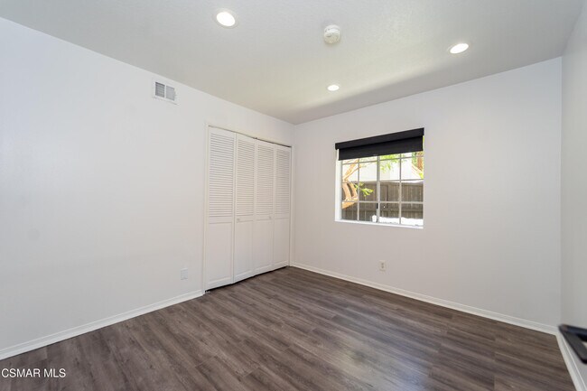 Building Photo - 4365 Oak Glen St