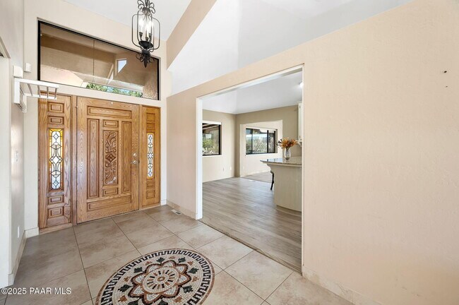 Building Photo - 2349 Loma Vista Dr