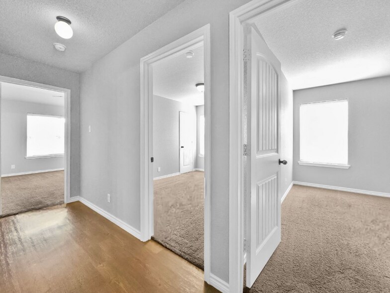 Building Photo - 511 Kacie Dr