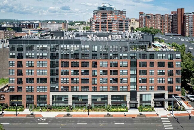 Building Photo - 150 Broad St