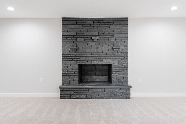 Building Photo - Beautifully Remodeled 4-Bedroom Rancher in...