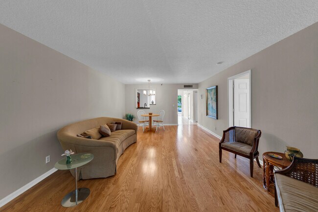 Building Photo - 14623 Bonaire Blvd