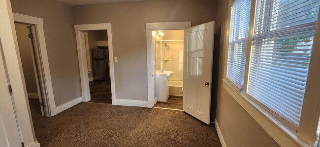Building Photo - Spacious corner lot home with great natural light!