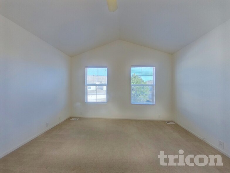 Building Photo - 6245 Sierra Grande Point