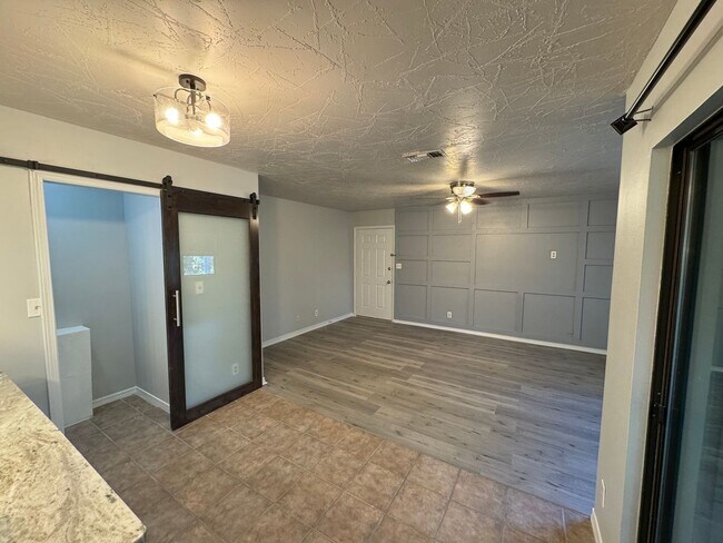 Building Photo - 500 Grant St