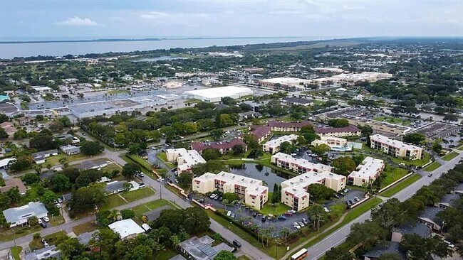 Building Photo - 2050 Oleander Blvd