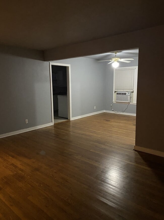 Building Photo - Bryn Mawr