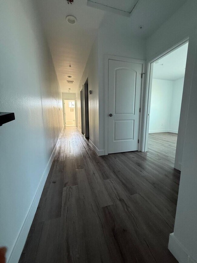 Building Photo - LANFRANCO(3743)