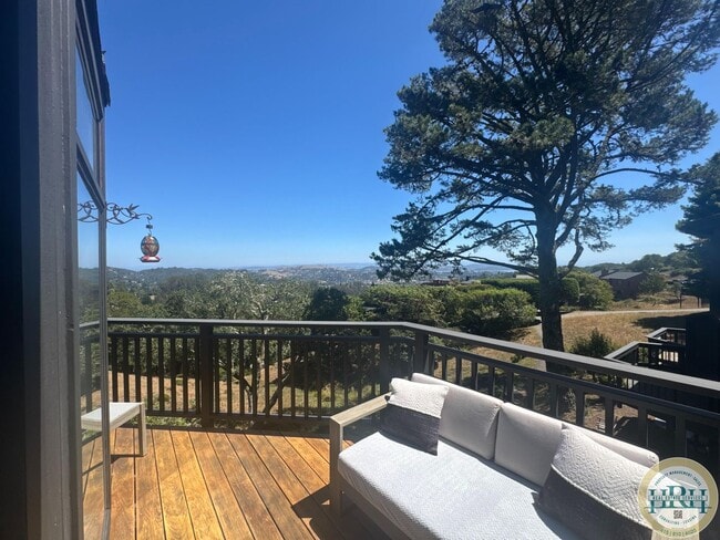 Building Photo - Tranquil & Sun Drenched 3BR|3BR in Heart o...