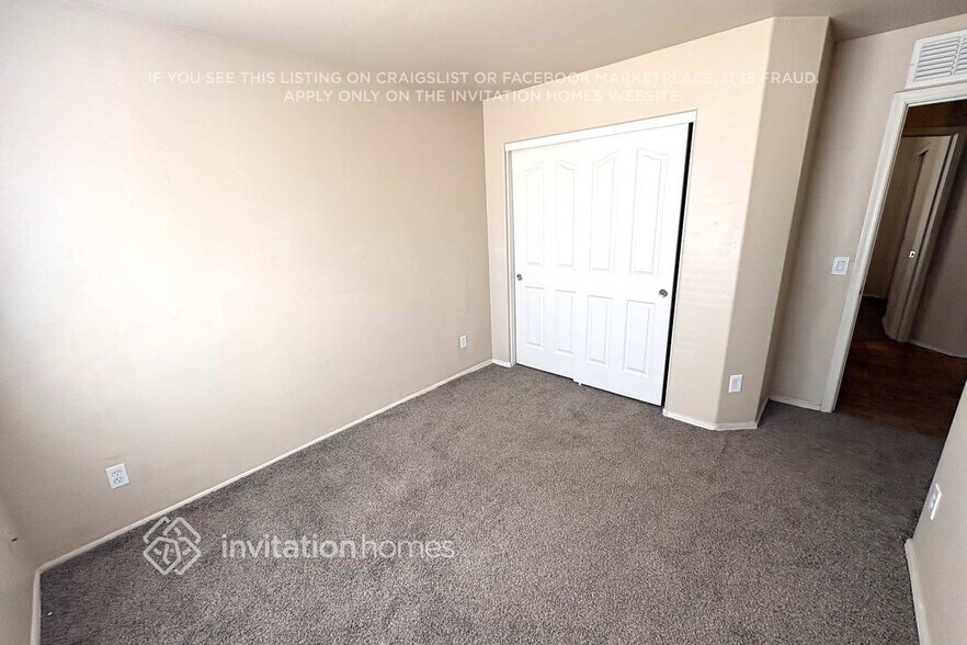 Building Photo - 12742 W Pershing St