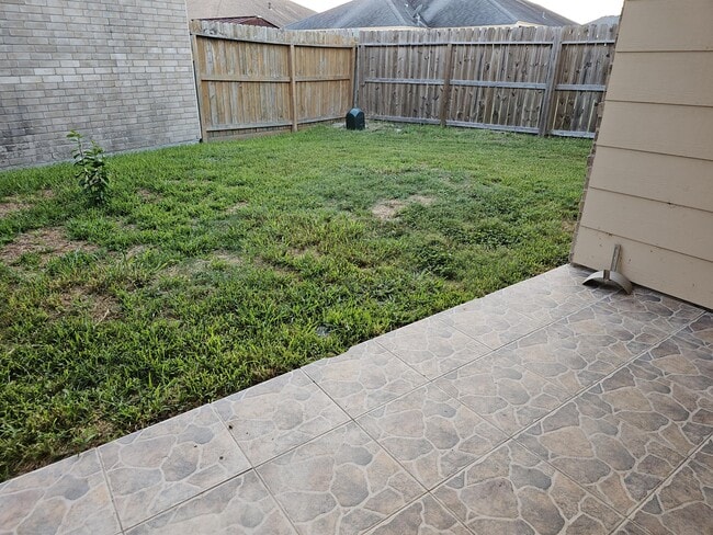 Building Photo - 6214 Manresa Dr