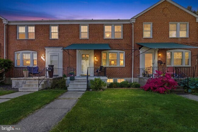 Building Photo - 6467 Blenheim Rd