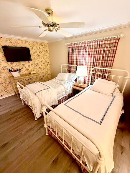 Building Photo - 9391 Bridgeport Dr