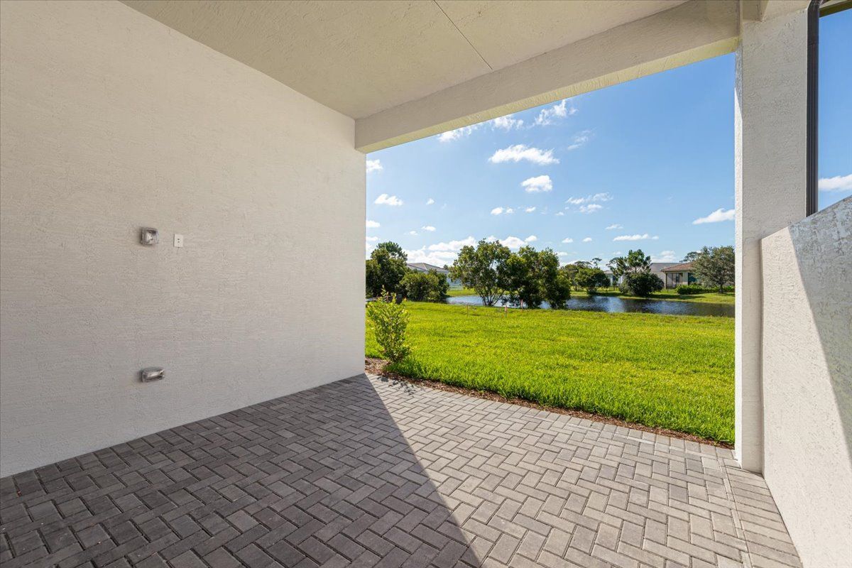 Building Photo - 116 SE Cortile Enza