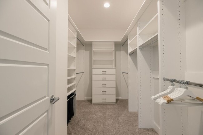 Building Photo - 2707 Majestic Way