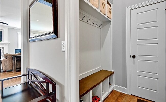 Building Photo - 4 BR/3BA | Newly Renovated Single Family Home | 3-Car Covered Parking | Back Deck