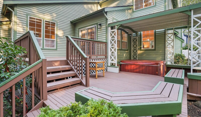 Building Photo - 2541 Lynnwood Ave NE