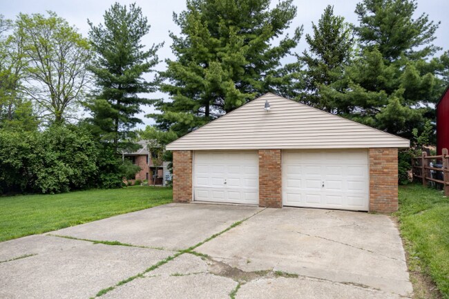 Building Photo - 4282 Homelawn Ave