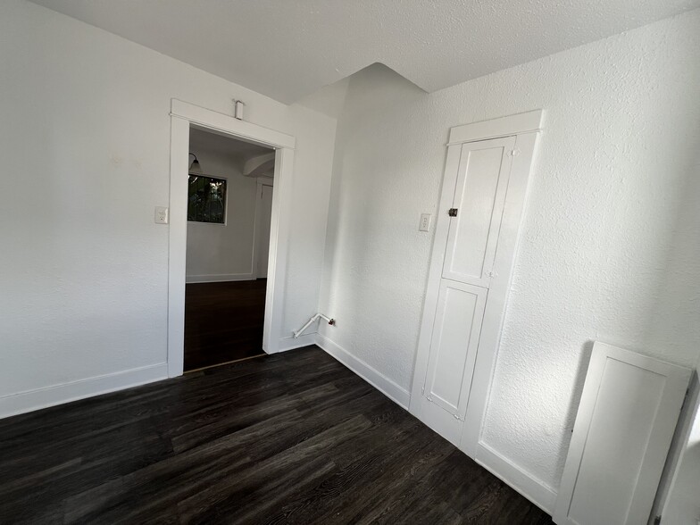 Kitchen - 1620 N Ave 45