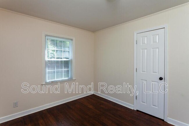 Building Photo - 1708 Dallas St