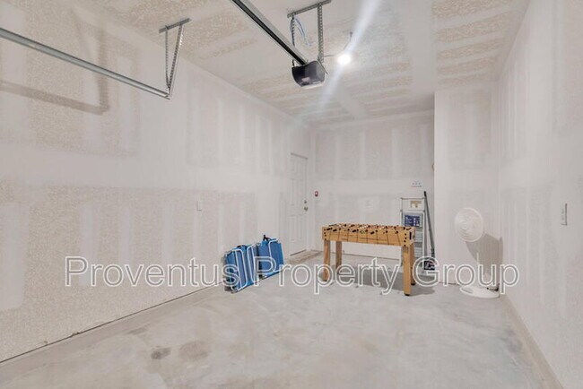 Building Photo - 5724 Sandy Walk St