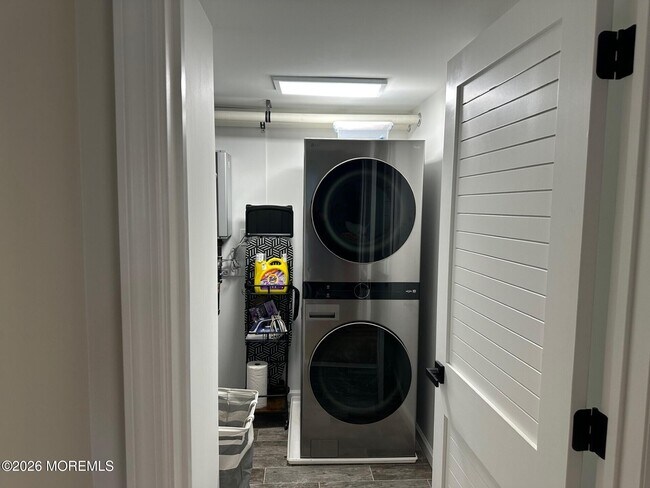 Building Photo - 102 New Jersey Ave