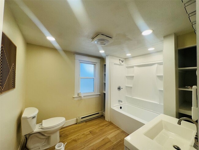 Building Photo - 202 Cleveland Ave