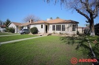 Building Photo - Cute Home Close to Downtown Bakersfield!