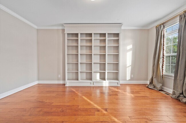 Building Photo - 4BR Home with Over 3,200 Sq Ft in Desirable Mount Juliet Community