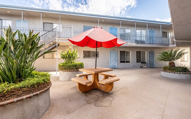 Building Photo - 12521 Lakewood Blvd