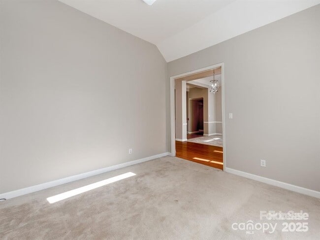 Building Photo - 5839 Painted Fern Ct