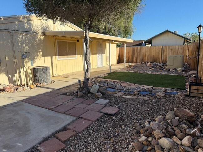 Building Photo - Large Remodeled Doublewide with 2 Car Garage.