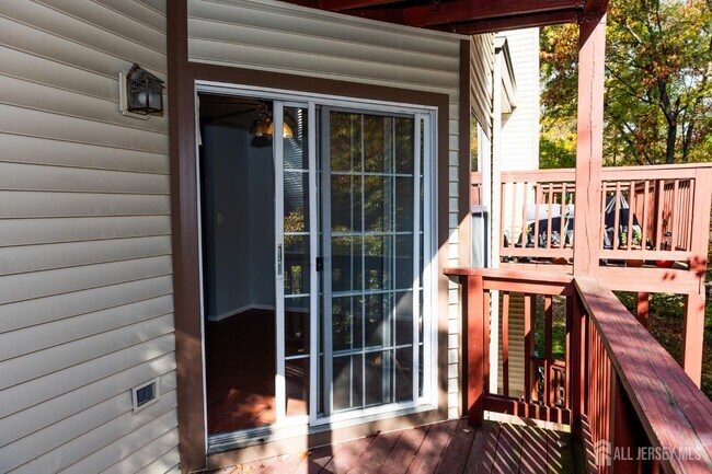 Building Photo - 2162 Ash Ct